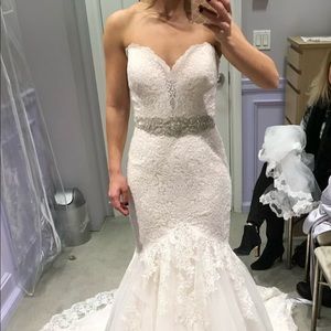 BRAND NEW unaltered Madison James bridal gown- Kleinfeld’s purchased MJ215